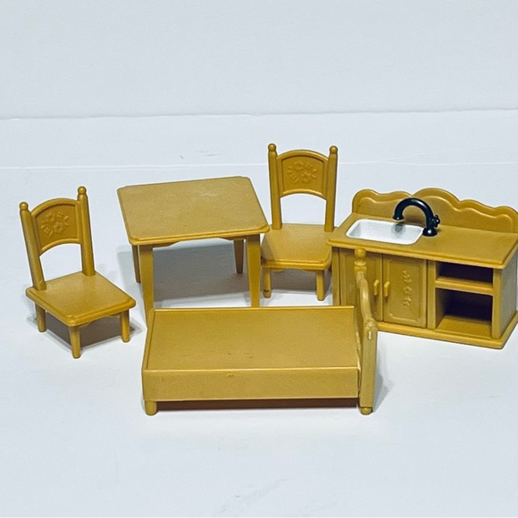 Calico Critters Other - Calico Critters Sylvanian  Families Miniature Dollhouse Furniture Lot